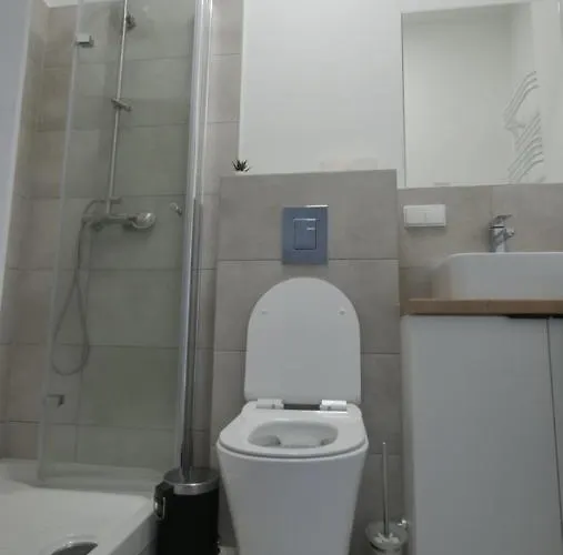 Biskupia Riverside View Apartamento